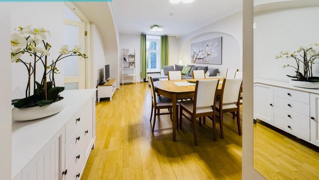 Tallinnhousing Knights And Nobility -3 Bdr Home Bagian luar foto