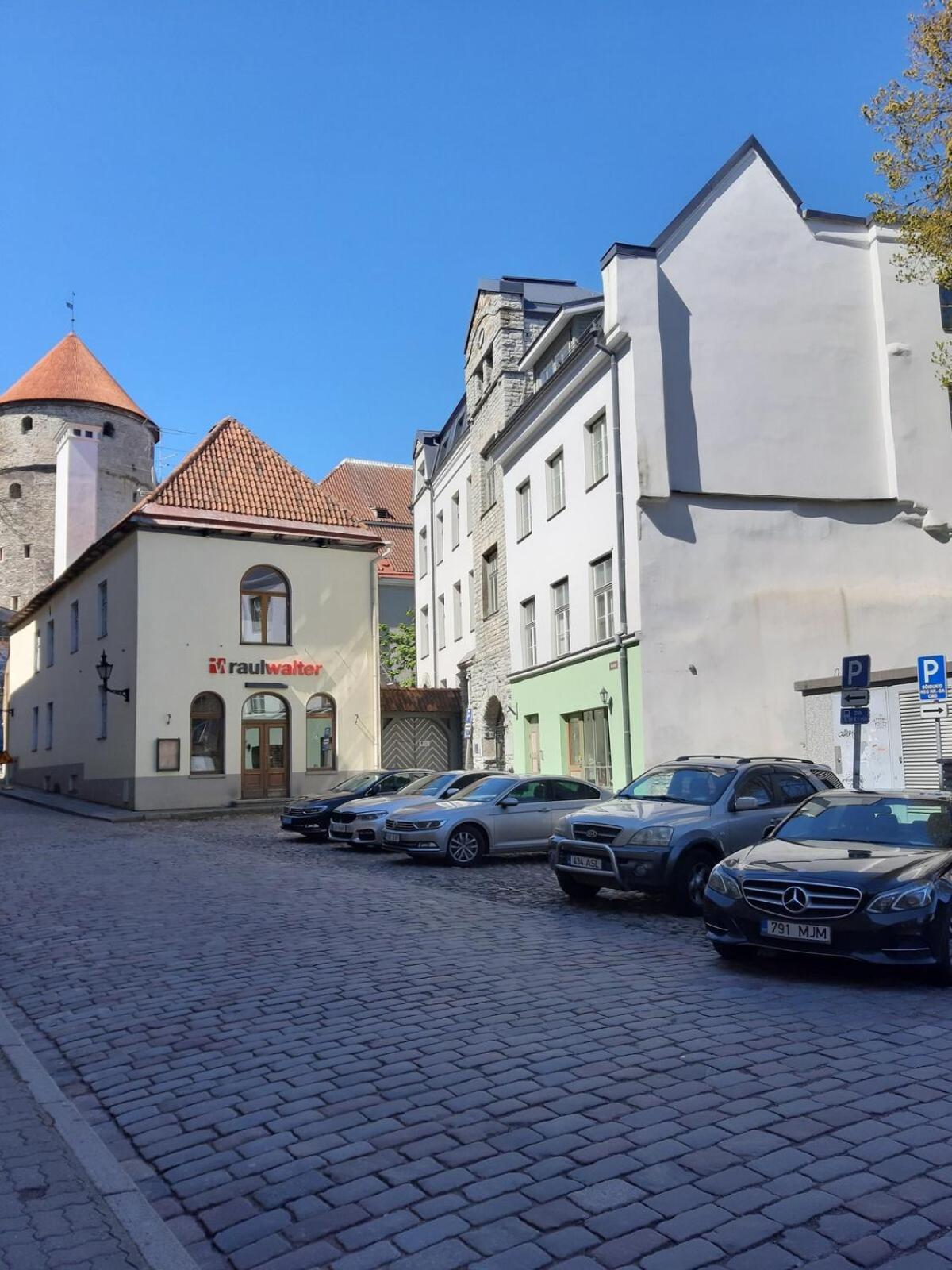Tallinnhousing Knights And Nobility -3 Bdr Home Bagian luar foto