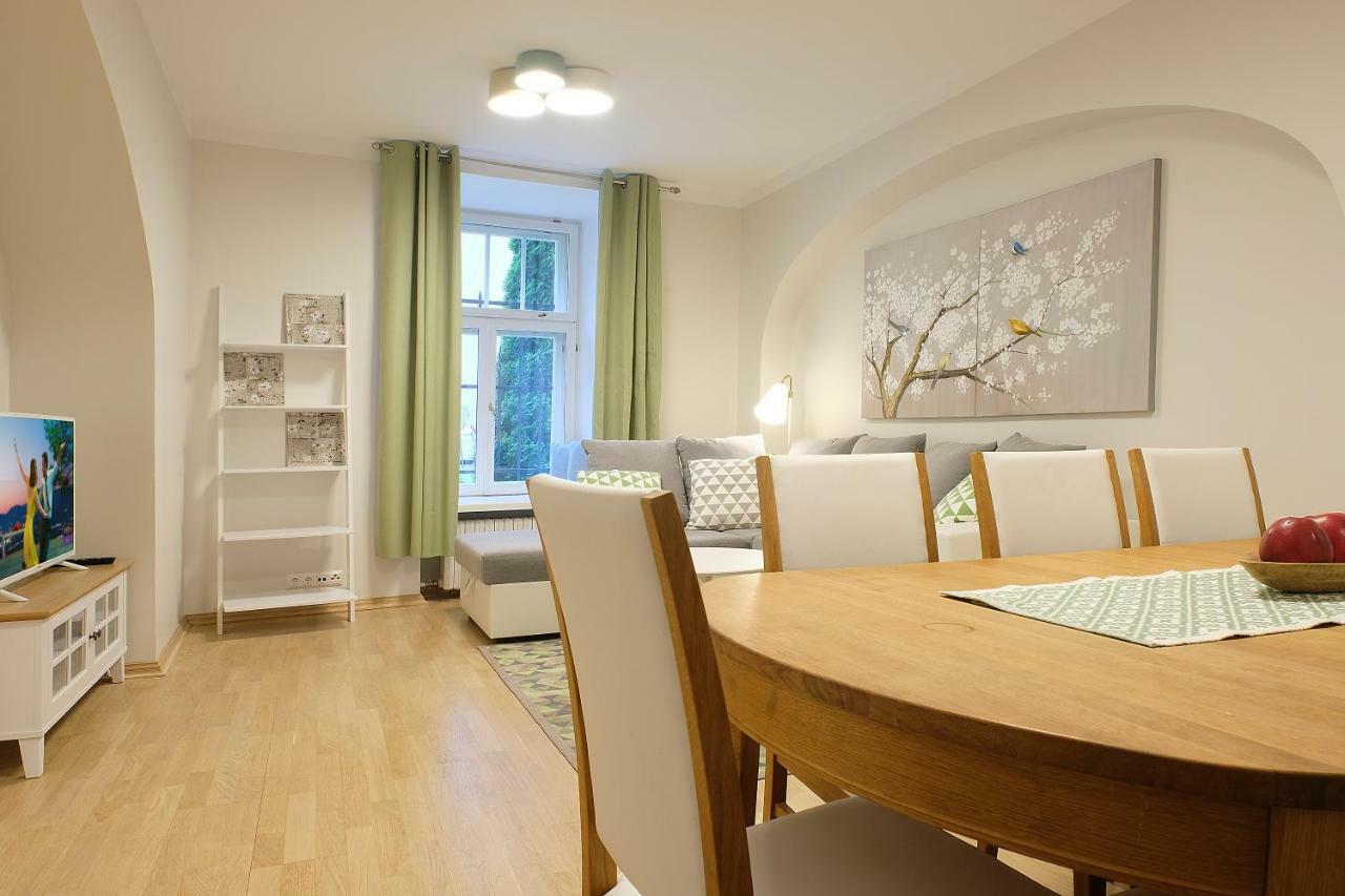 Tallinnhousing Knights And Nobility -3 Bdr Home Bagian luar foto